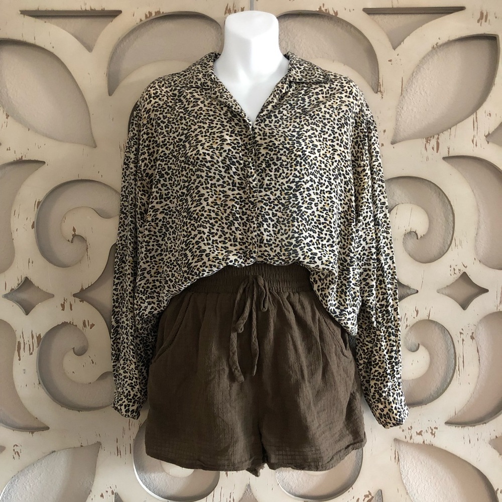 Vintage Leopard Animal Print Silk Button Up